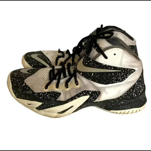 Nike Zoom soldier 8 men\'s 9 black/white‎ sneakers main image 5